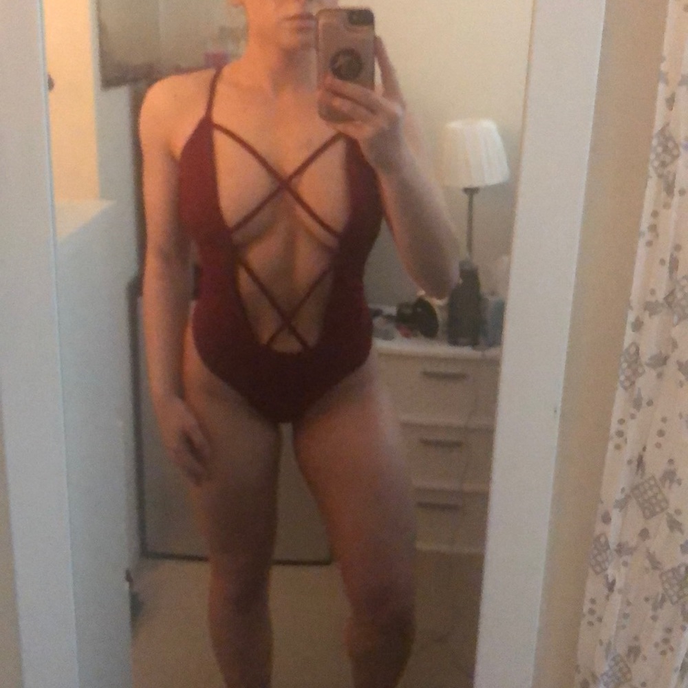 NWOT PrettyLittleThing criss cross bodysuit